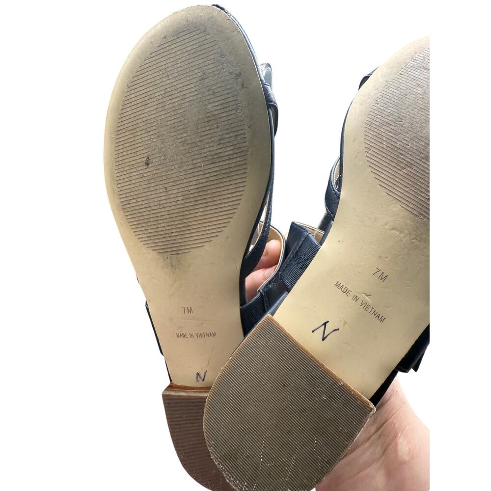 👡 Talbots Blue Leather Sandals Womens 7M Thong Buckle Classic Preppy Style - Picture 5 of 6